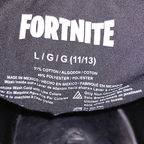 Young Miss size Large black Fornite SS shirt - Picture 3 of 3